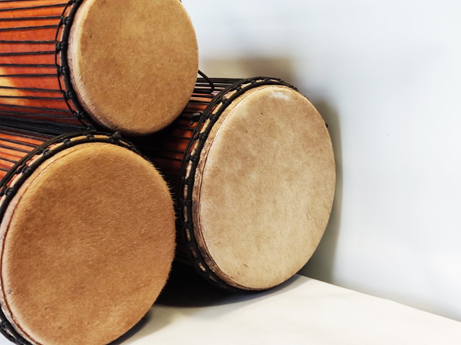 Lengue Guinea dunun drums set
